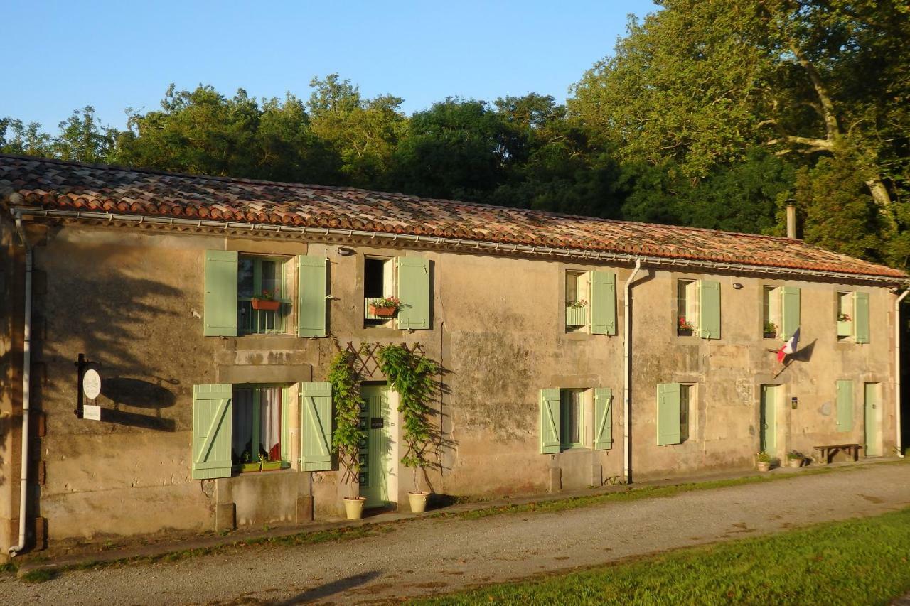 La Bonne Planque - Maison Eclusiere De La Planque Mas-Saintes-Puelles Exterior foto